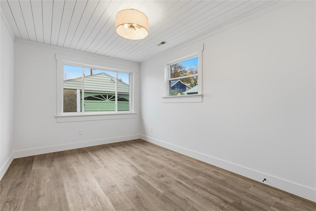 1006 Edgewood Road New Kensington, PA 15068 - Photo 25 of 47 an empty room with a window
