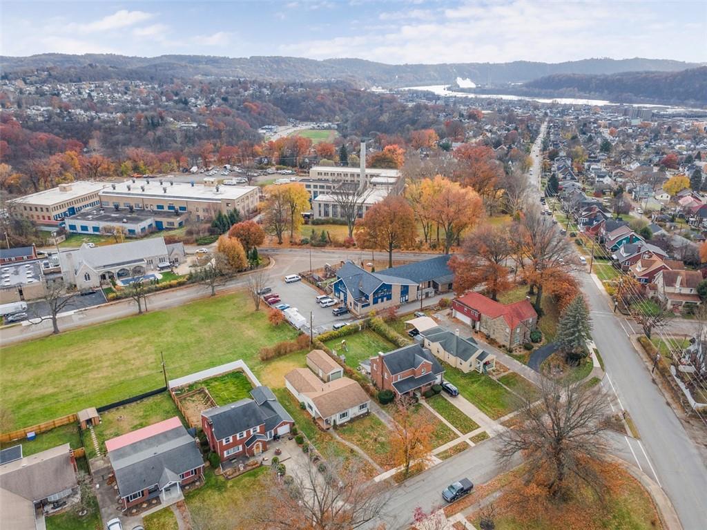 1006 Edgewood Road New Kensington, PA 15068 - Photo 46 of 47 an aerial view of residential houses with outdoor space