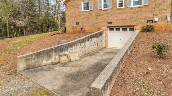 $329,900 | 132 Kerry Lane, Wilkesboro, NC 28697