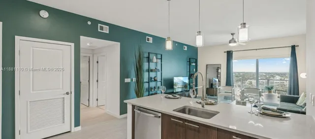 $6,543 | 591 Evernia Street, Unit B2, West Palm Beach, FL 33401