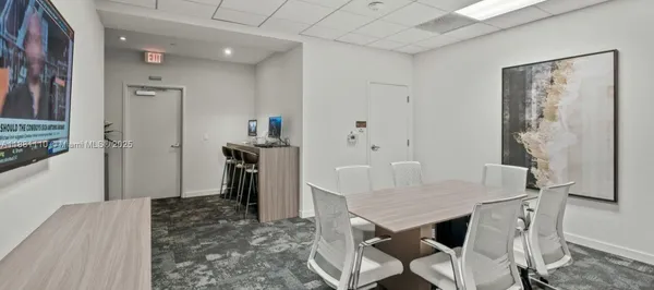 $5,245 | 591 Evernia Street, Unit B2, West Palm Beach, FL 33401