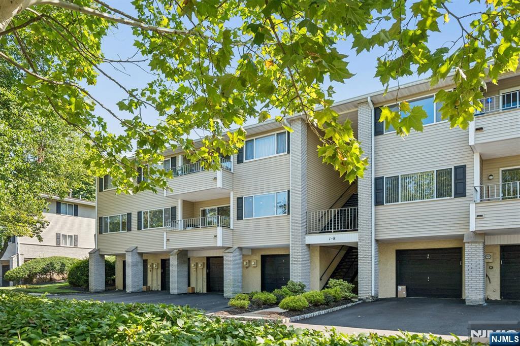 50 Lindsley Road, Unit 4 Cedar Grove, NJ 07009 - Photo 2 of 22 Gallery Image 2