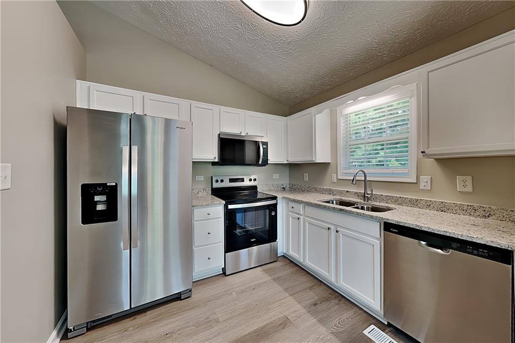 110 Rockefeller Lane Dallas, GA 30157 - Photo 6 of 19
