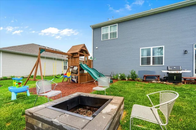 $430,000 | 6904 Spruce Court, Wonder Lake, IL 60097