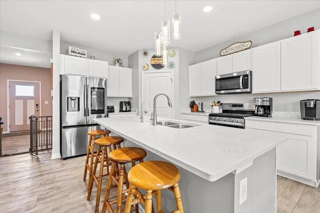 $430,000 | 6904 Spruce Court, Wonder Lake, IL 60097