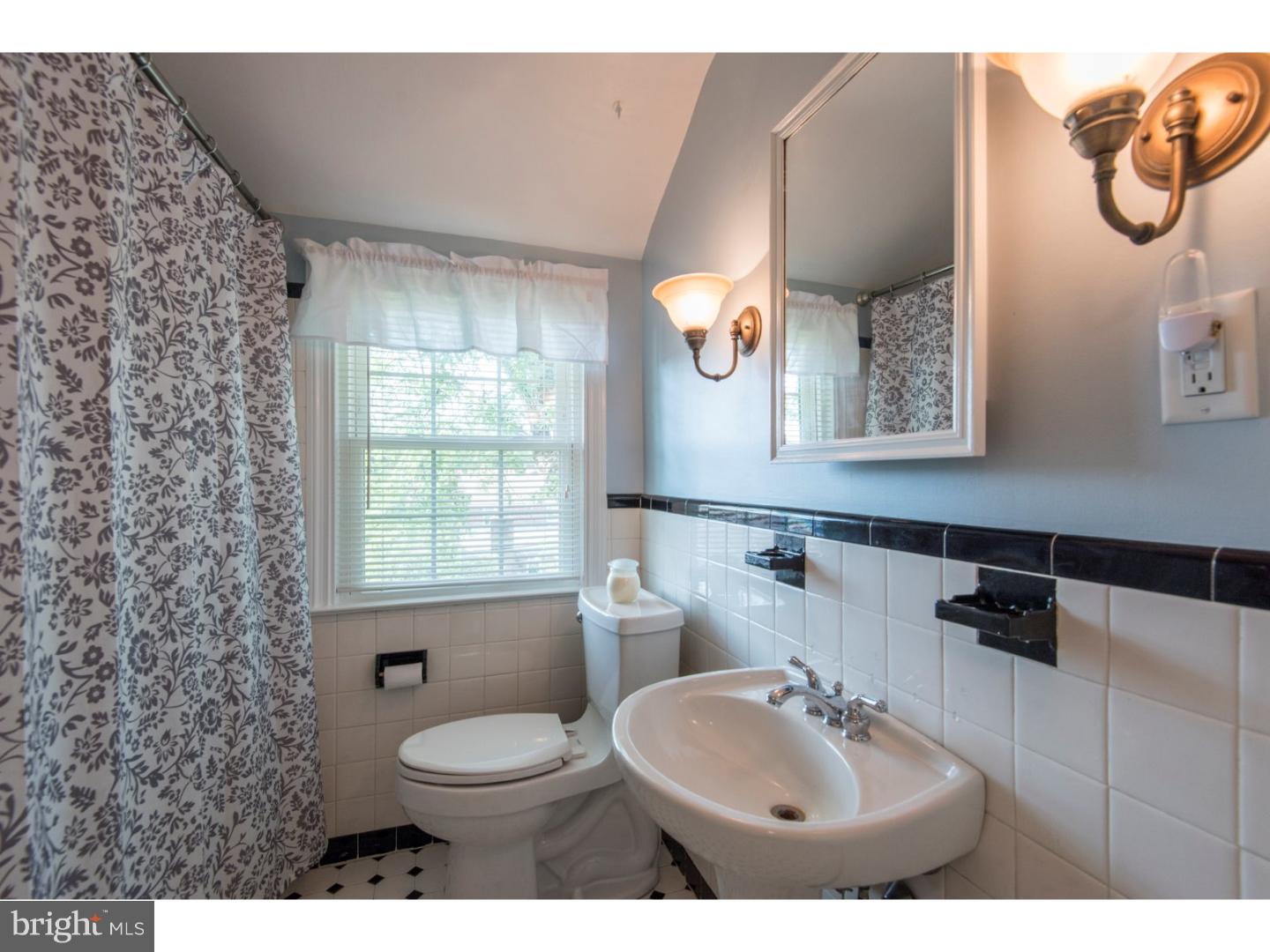 124 Signal Road Drexel Hill, PA 19026 - Photo 16 of 24 Bathroom