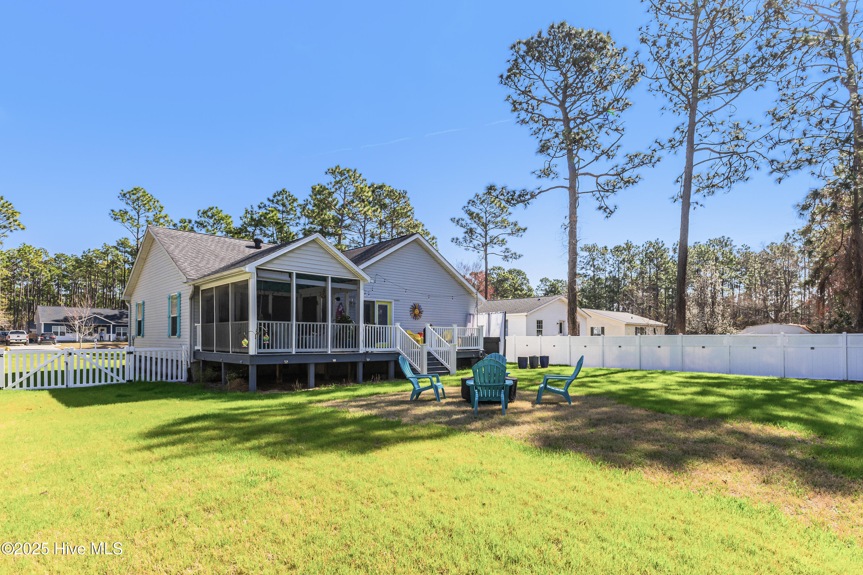 341 Hickory Road Southport, NC 28461 - Photo 45 of 49 341 Hickory-46