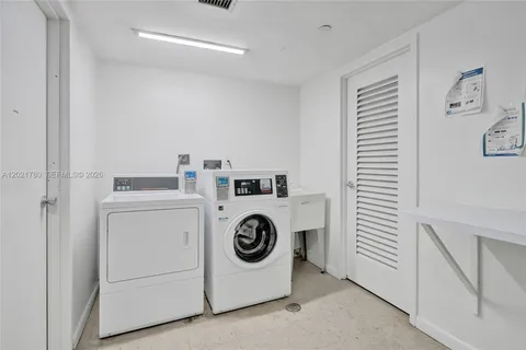 $399,000 | 20335 West Country Club Drive, Unit 809, Aventura, FL 33180