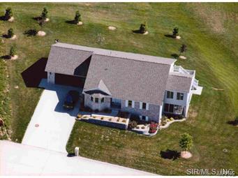 733 Ridge Road Waterloo, IL 62298 - Photo 1 of 19