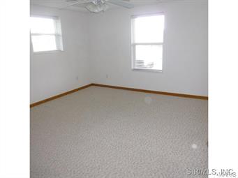733 Ridge Road Waterloo, IL 62298 - Photo 13 of 19