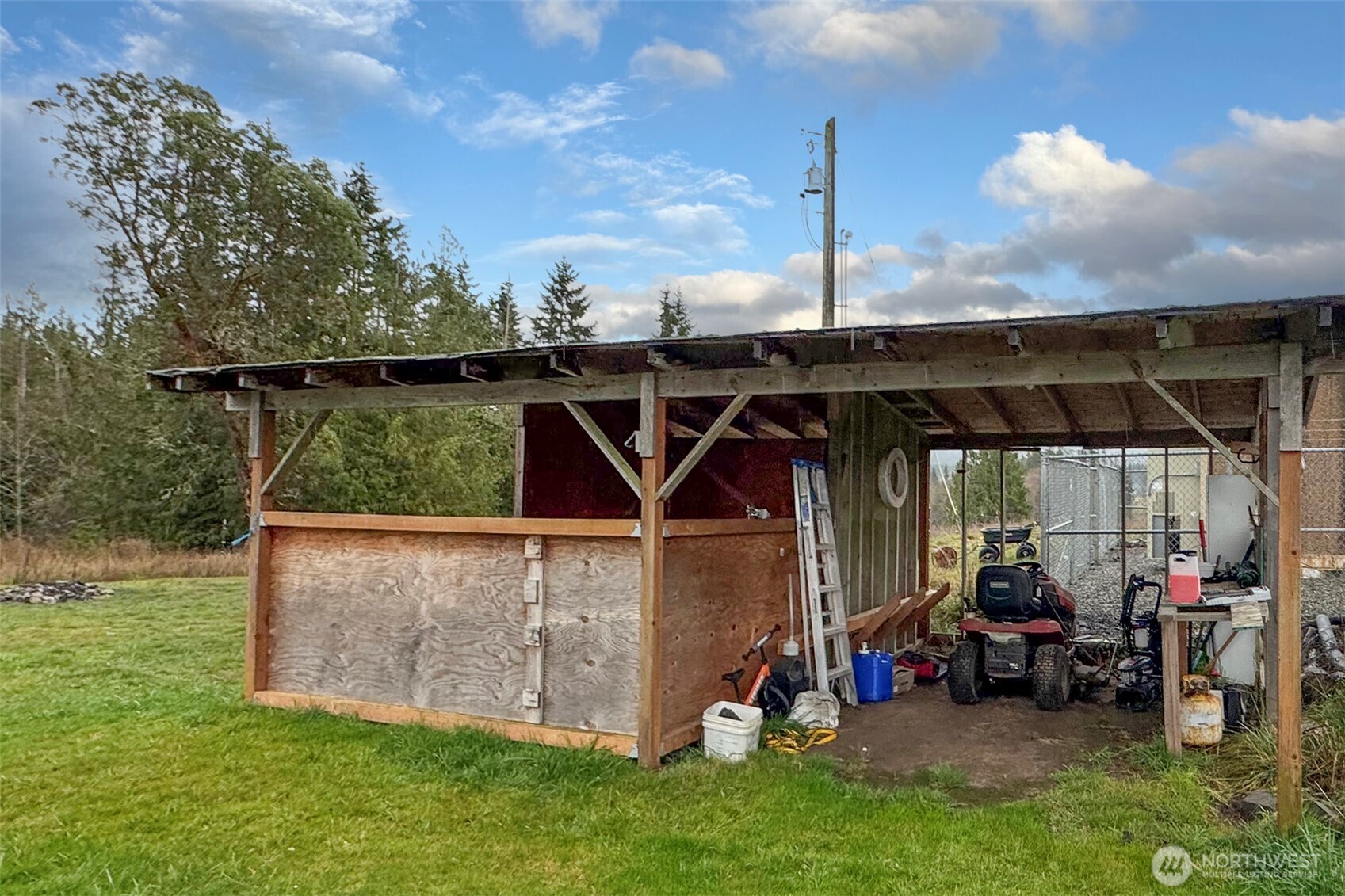 163 Cliff Robinson Lane Sequim, WA 98382 - Photo 30 of 40 a view of outdoor space