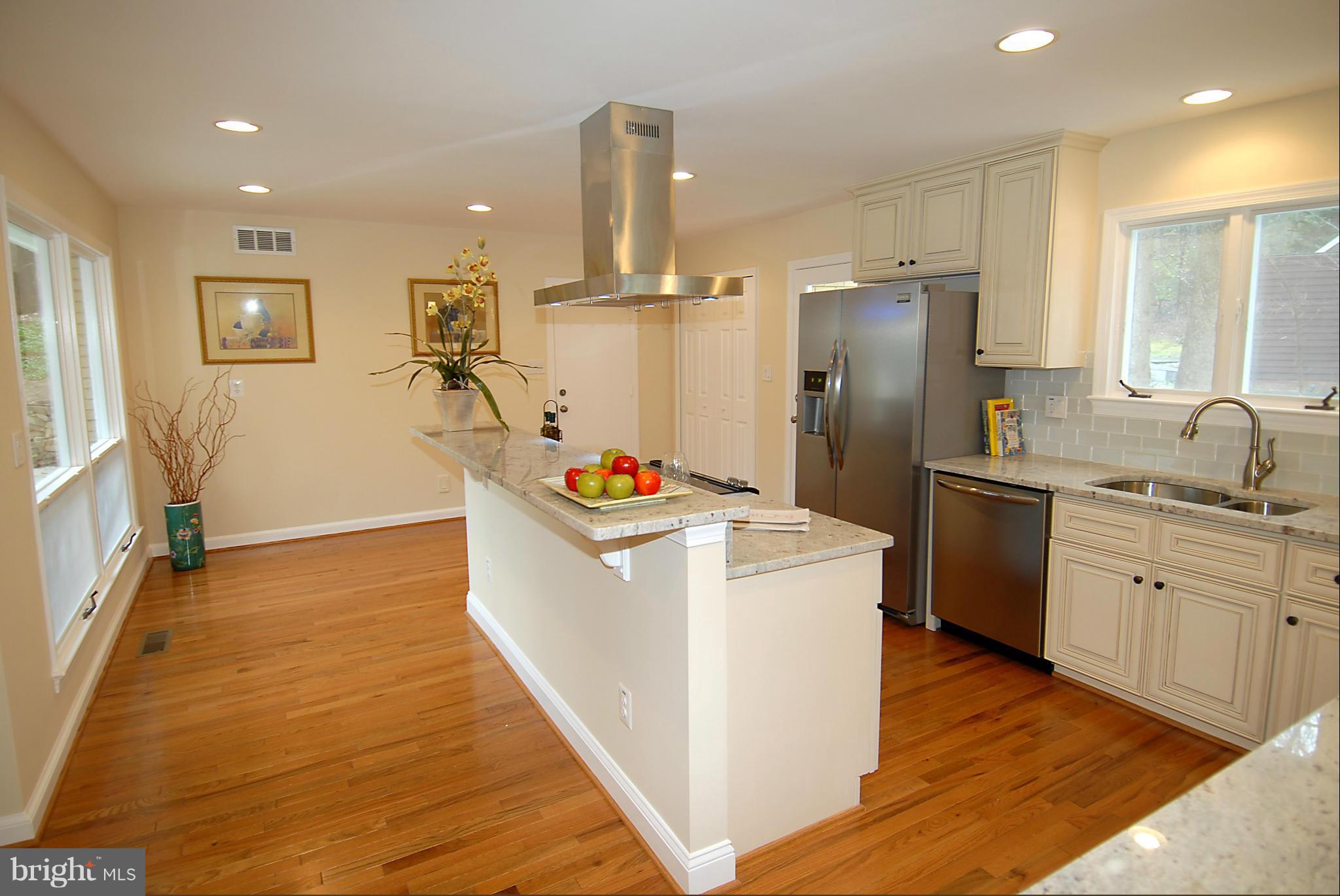 17919 Pond Road Ashton, MD 20861 - Photo 11 of 30 Kitchen