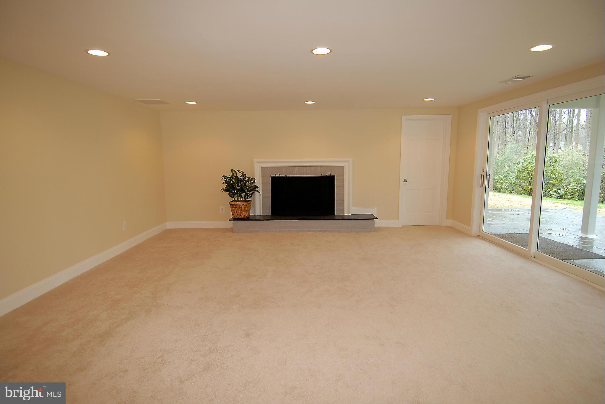 17919 Pond Road Ashton, MD 20861 - Photo 20 of 30 Family Room- Lower level