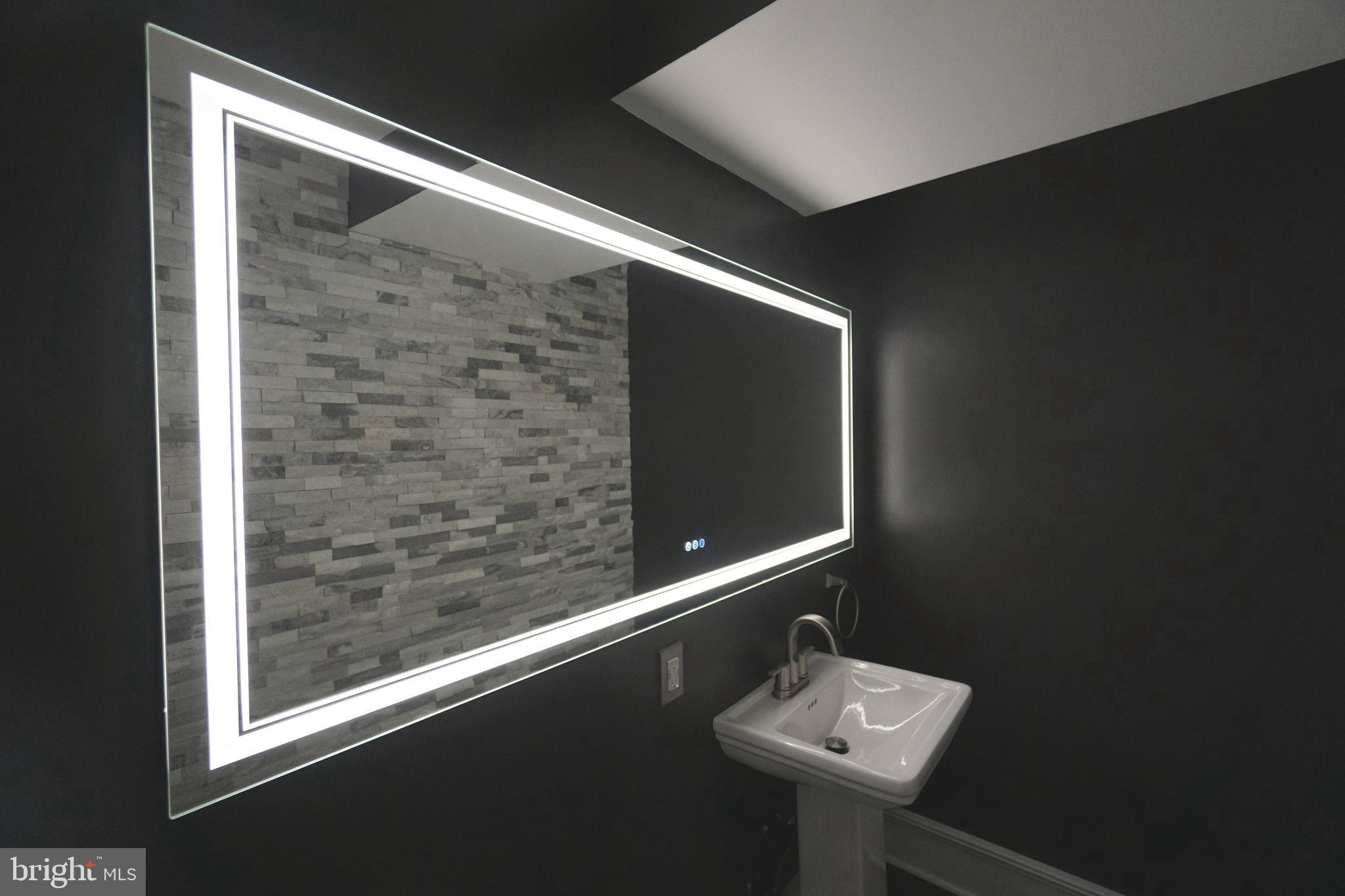 3213 Fairdale Road Philadelphia, PA 19154 - Photo 15 of 46 1st floor half bathroom