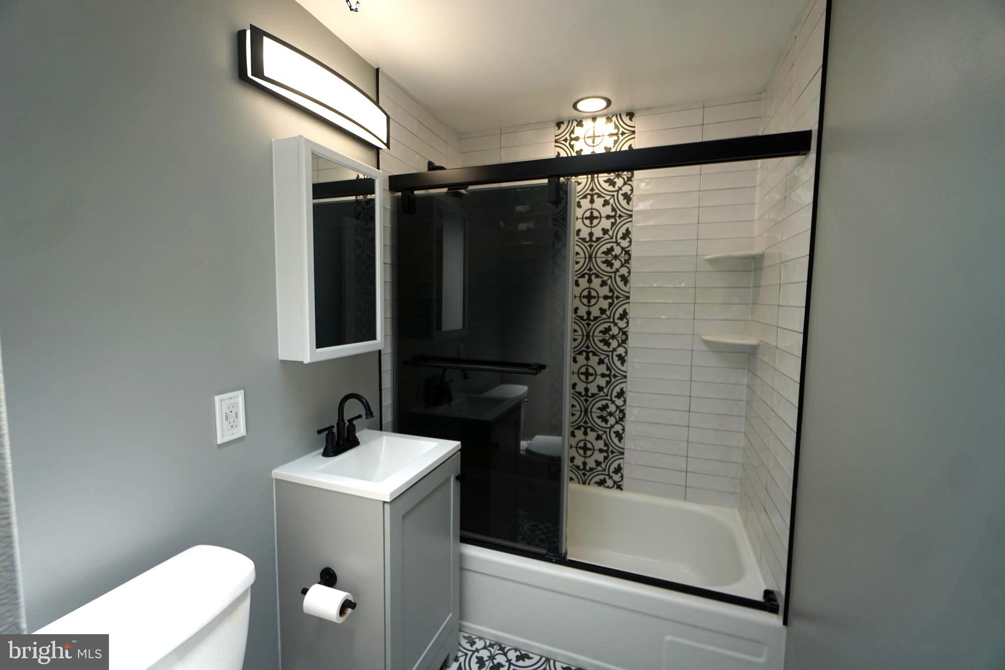 3213 Fairdale Road Philadelphia, PA 19154 - Photo 20 of 46 2nd floor full Bathroom