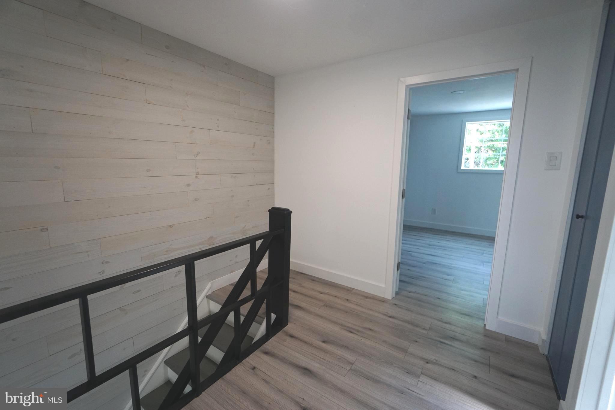 3213 Fairdale Road Philadelphia, PA 19154 - Photo 27 of 46 2nd floor landing
