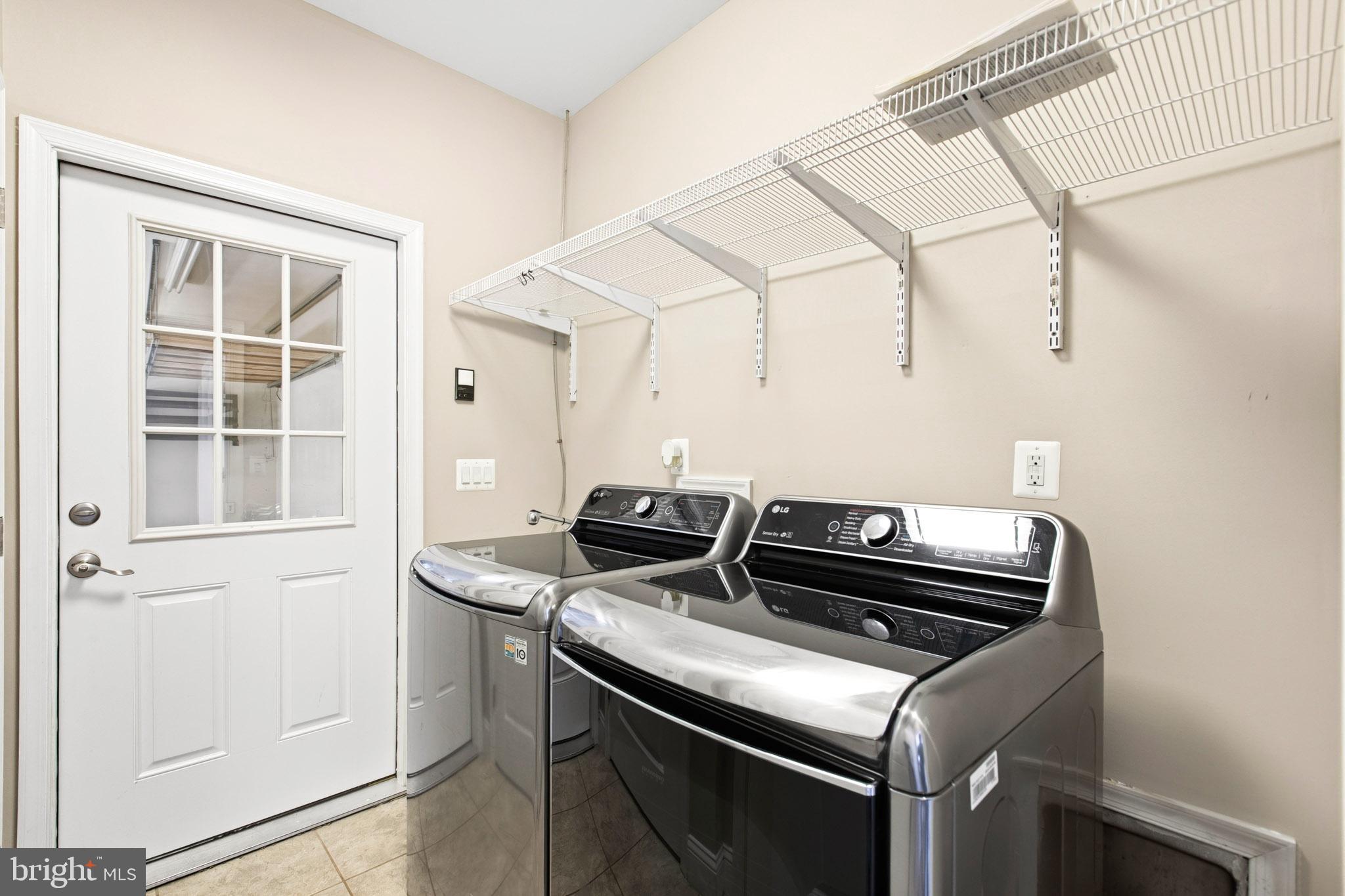 24524 Ruff Ruff Lane Hollywood, MD 20636 - Photo 21 of 41 Main Level Laundry / Mudd Room