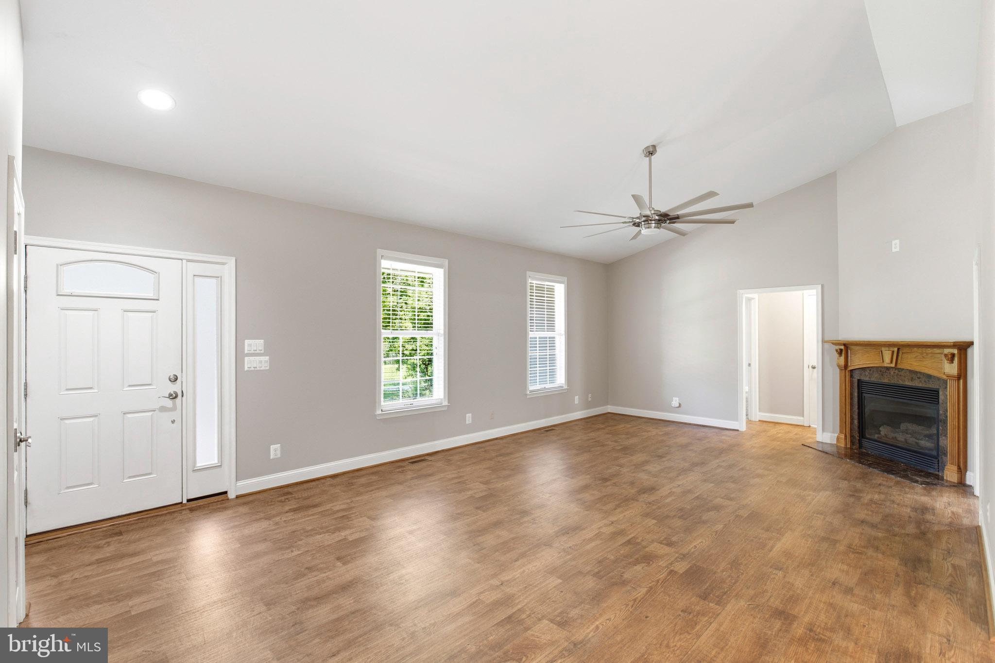 24524 Ruff Ruff Lane Hollywood, MD 20636 - Photo 3 of 41 Living Room