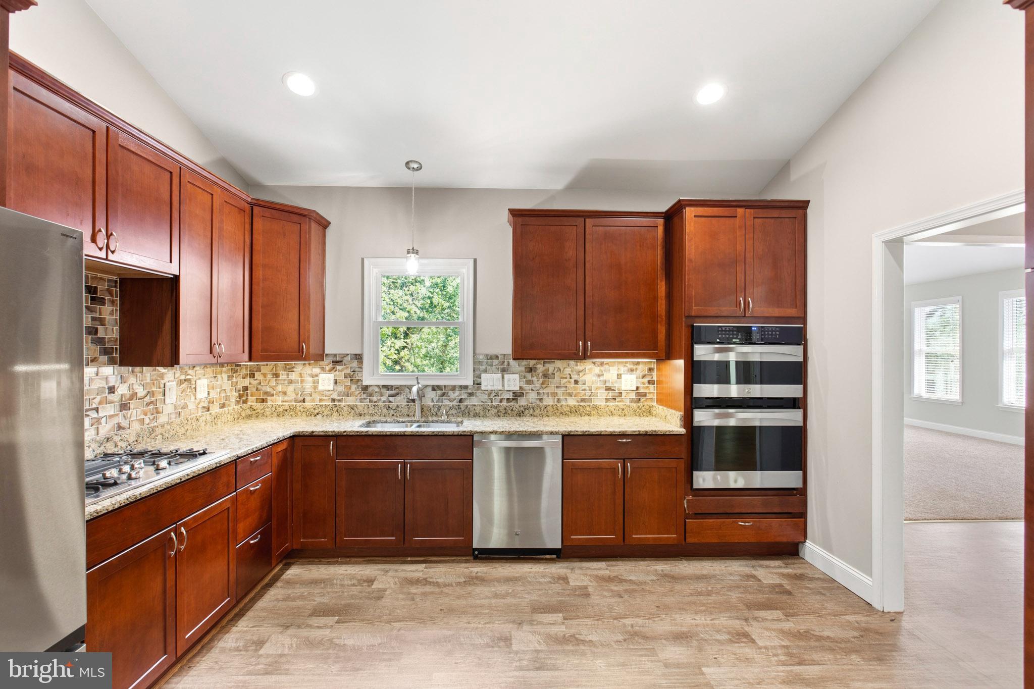 24524 Ruff Ruff Lane Hollywood, MD 20636 - Photo 7 of 41 Main Level Kitchen