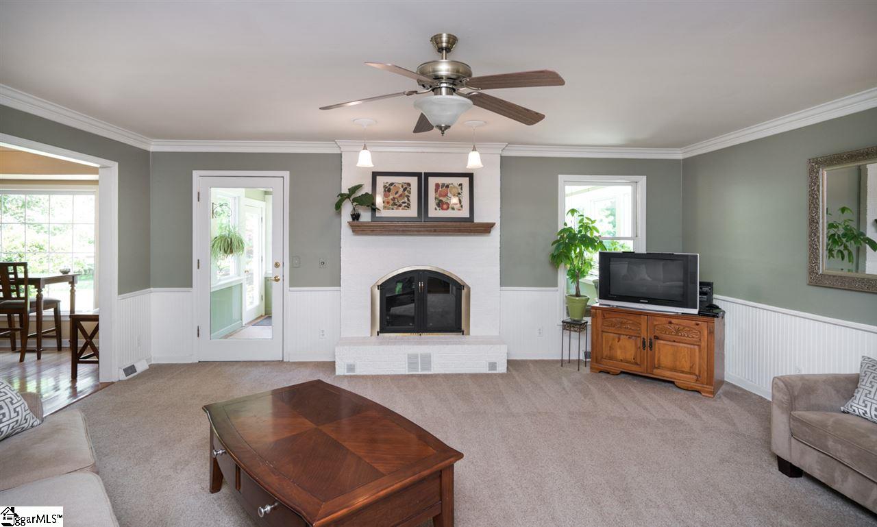 114 Brandon Way Simpsonville, SC 29681 - Photo 2 of 35 Gallery Image 2