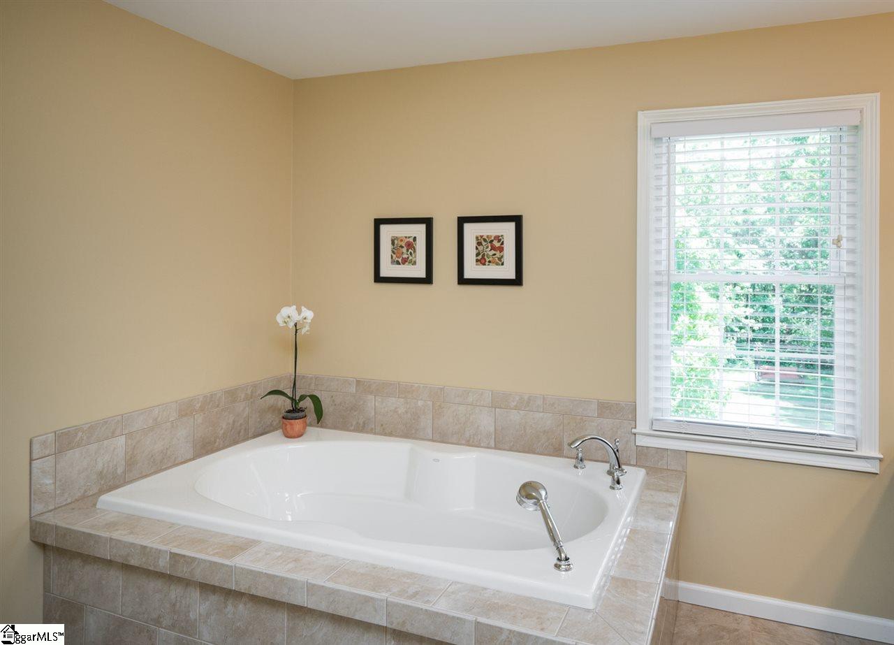 114 Brandon Way Simpsonville, SC 29681 - Photo 15 of 35 Gallery Image 15