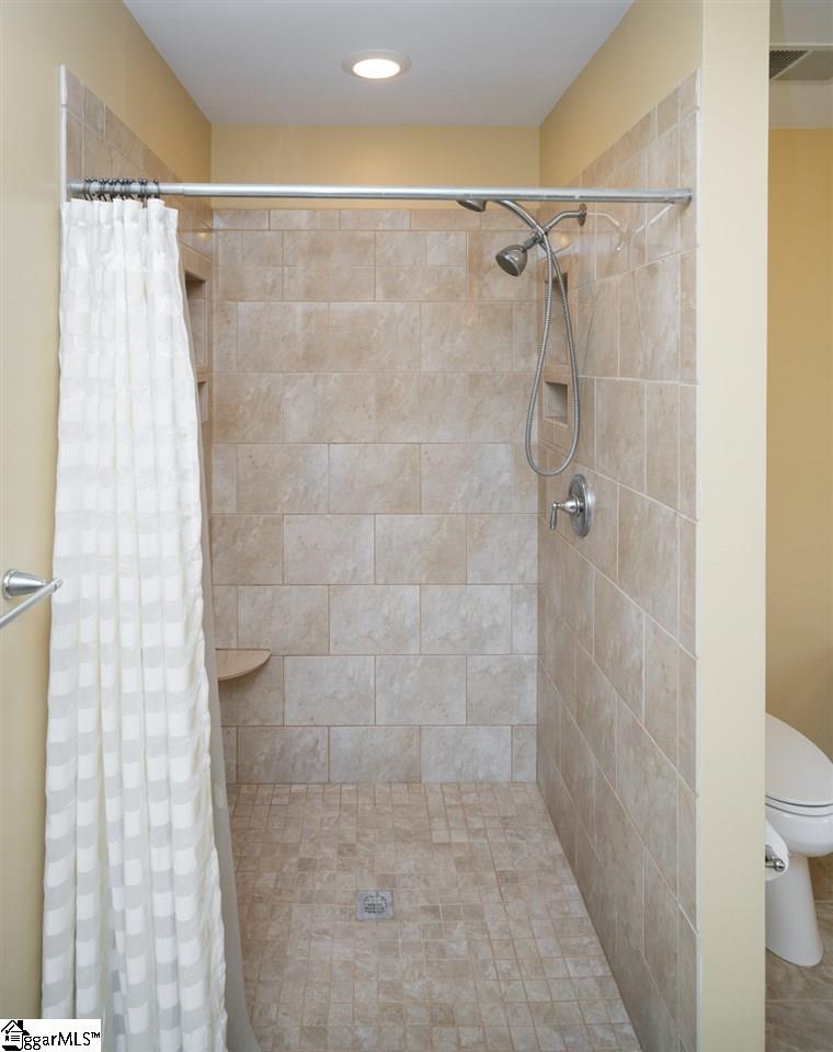 114 Brandon Way Simpsonville, SC 29681 - Photo 16 of 35 Gallery Image 16