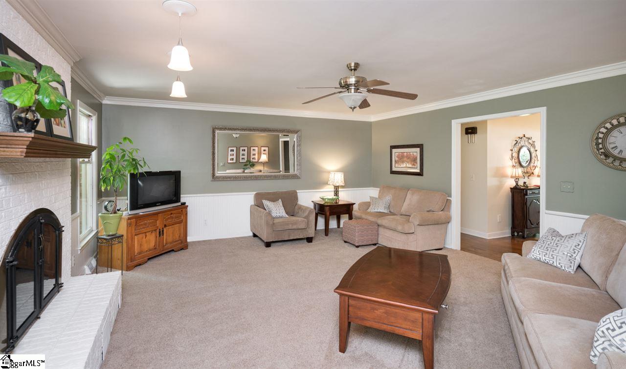 114 Brandon Way Simpsonville, SC 29681 - Photo 3 of 35 Gallery Image 3