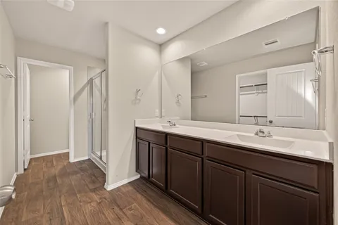 $269,900 | 831 Petunia Falls Lane, Rosharon, TX 77583