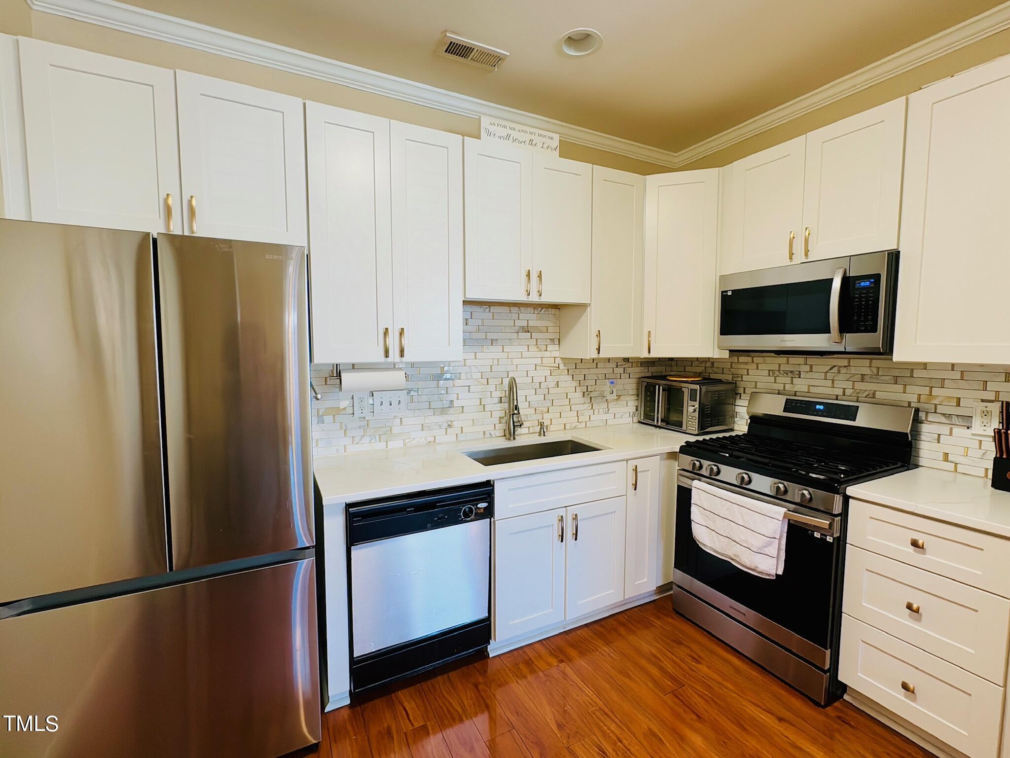 11720 Coppergate Drive, Unit 102 Raleigh, NC 27614 - Photo 8 of 18 4