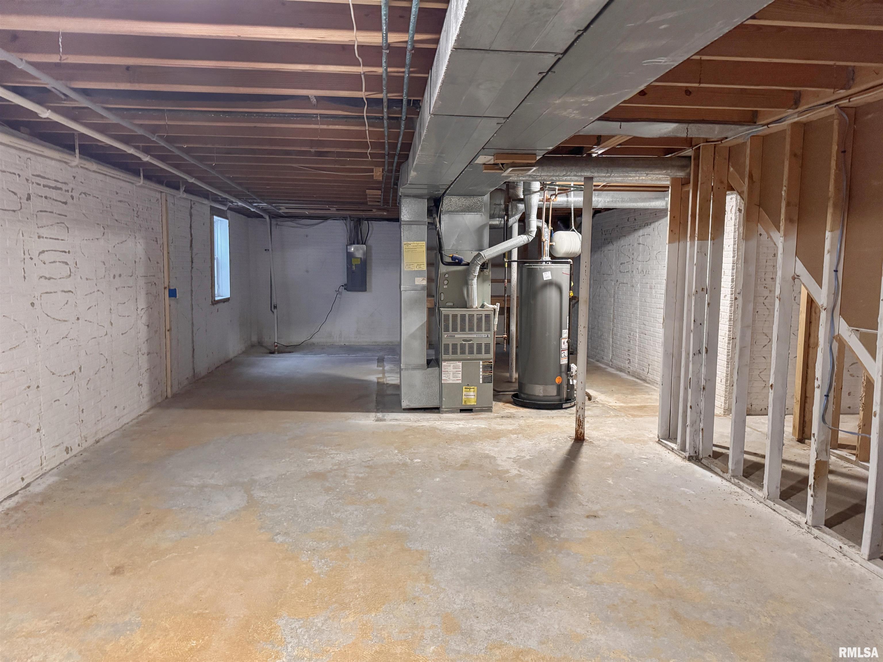 1118 Wedgewood Court Decatur, IL 62526 - Photo 21 of 23