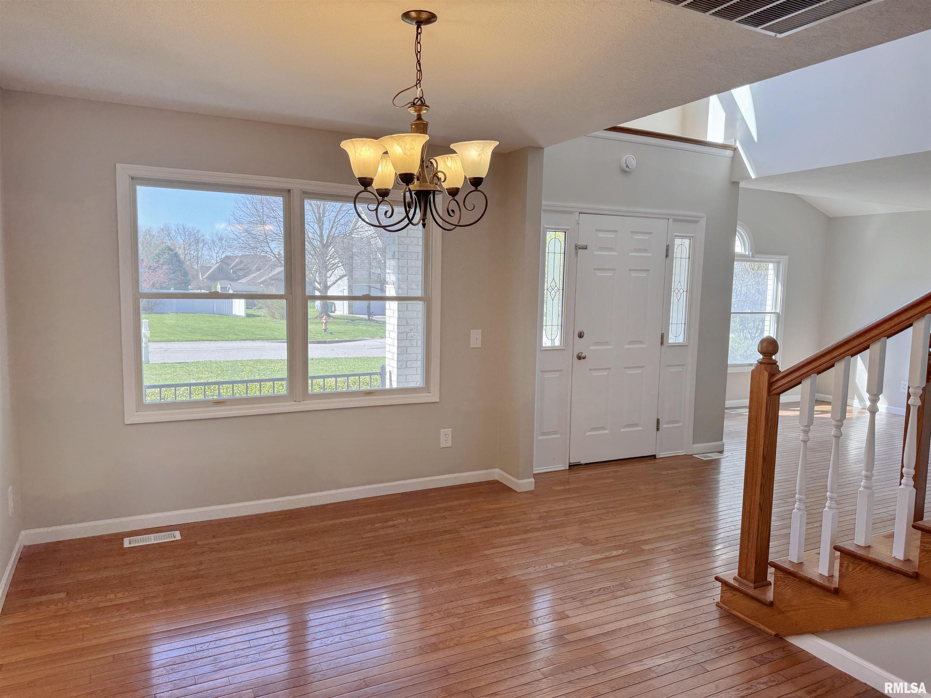 1118 Wedgewood Court Decatur, IL 62526 - Photo 7 of 23