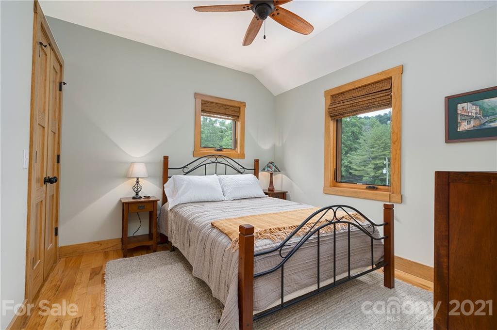 43 Pinecroft Road Asheville, NC 28804 - Photo 16 of 32 Gallery Image 16
