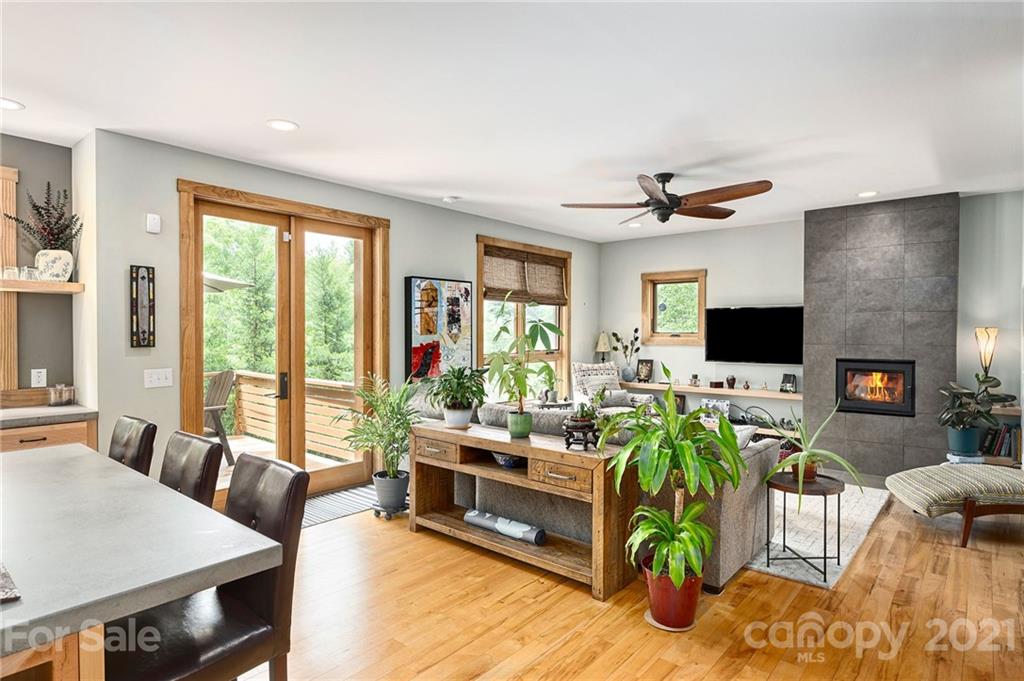 43 Pinecroft Road Asheville, NC 28804 - Photo 3 of 32 Gallery Image 3