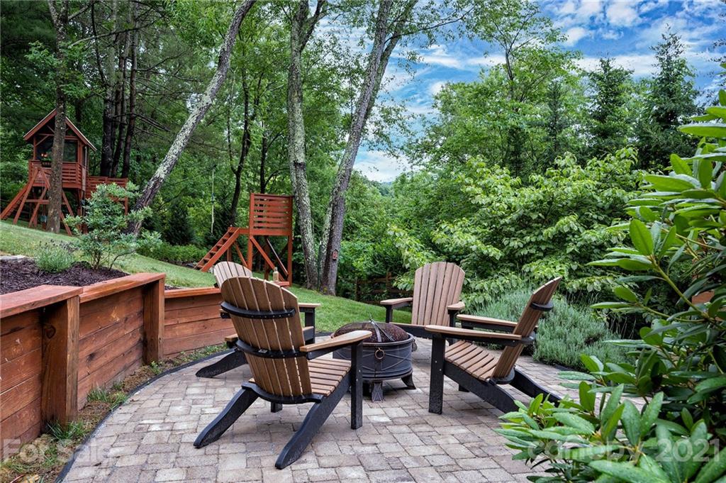 43 Pinecroft Road Asheville, NC 28804 - Photo 27 of 32 Gallery Image 27