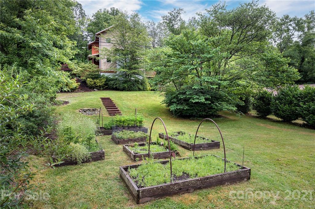 43 Pinecroft Road Asheville, NC 28804 - Photo 29 of 32 Gallery Image 29