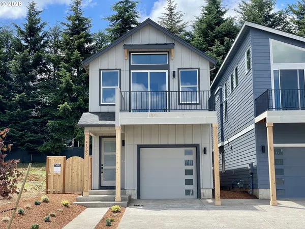 $450,000 | 41950 Deschutes Avenue, Sandy, OR 97055