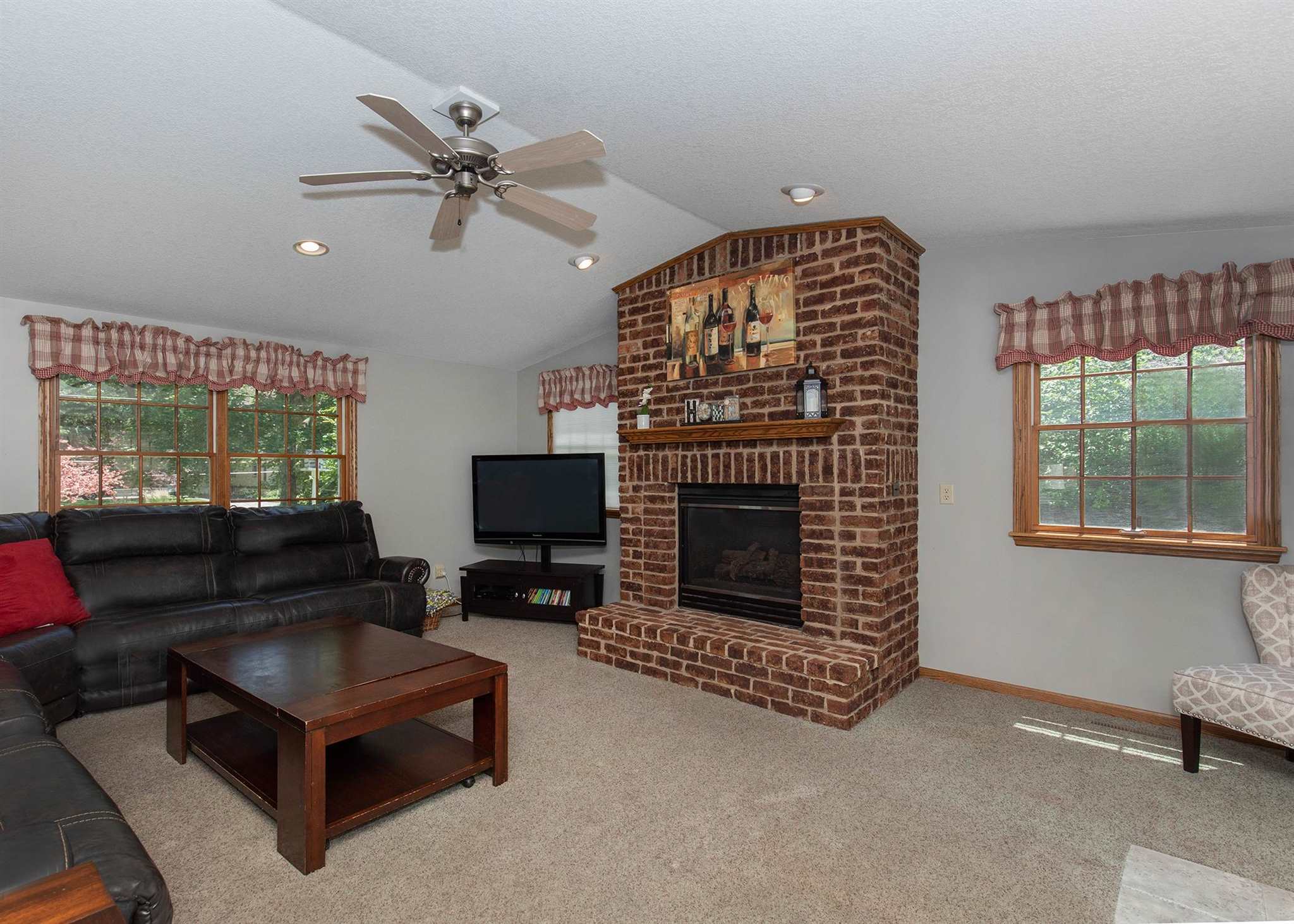 717 3rd Street Moline, IL 61265 - Photo 15 of 48 Gallery Image 15