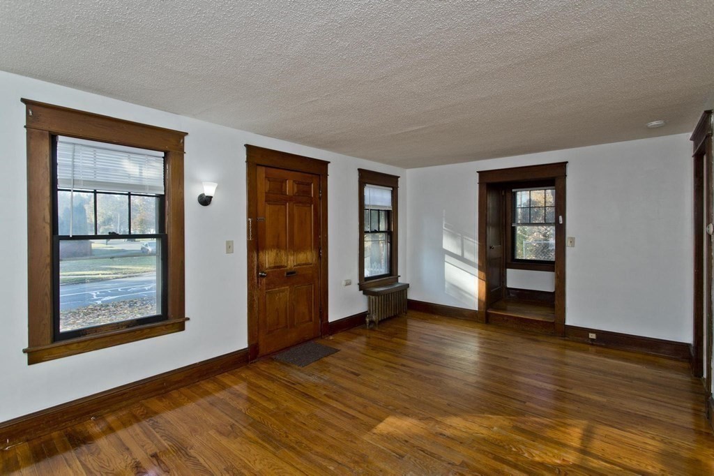 1003 Allen Street Springfield, MA 01118 - Photo 14 of 25