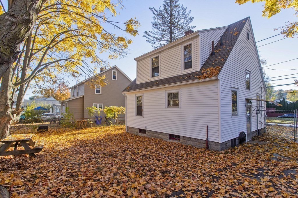 1003 Allen Street Springfield, MA 01118 - Photo 4 of 25