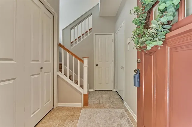 $2,295 | 87 Woodlily Place, The Woodlands, TX 77382