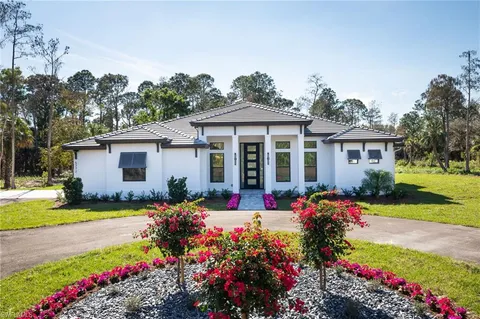 $2,195,000 | 5772 Green Boulevard, Naples, FL 34116