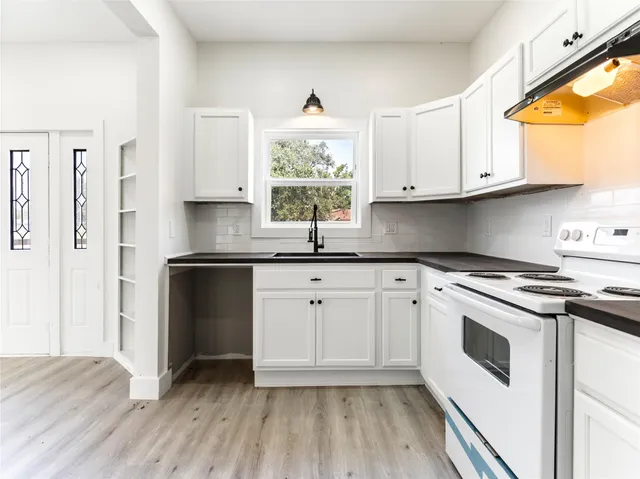 $210,000 | 1014 Humphrey Street, Palacios, TX 77465