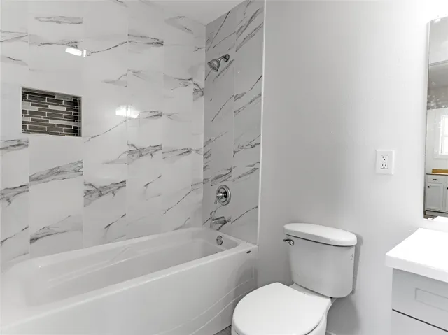 $210,000 | 1014 Humphrey Street, Palacios, TX 77465