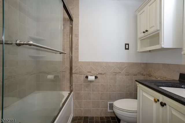 $549,000 | 14 New Street, Middlesex, NJ 08846