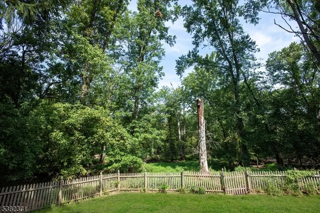 $549,000 | 14 New Street, Middlesex, NJ 08846