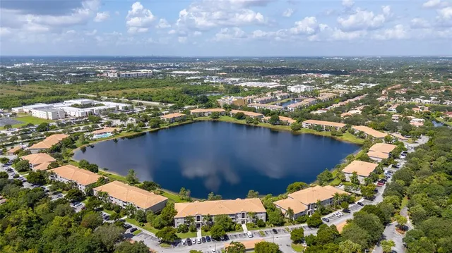 $285,000 | 5021 Wiles Road, Unit 202, Coconut Creek, FL 33073