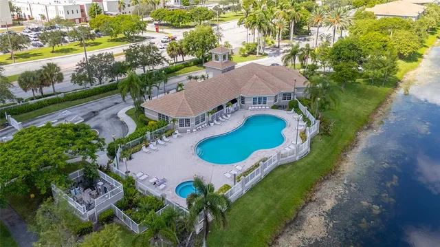 $285,000 | 5021 Wiles Road, Unit 202, Coconut Creek, FL 33073