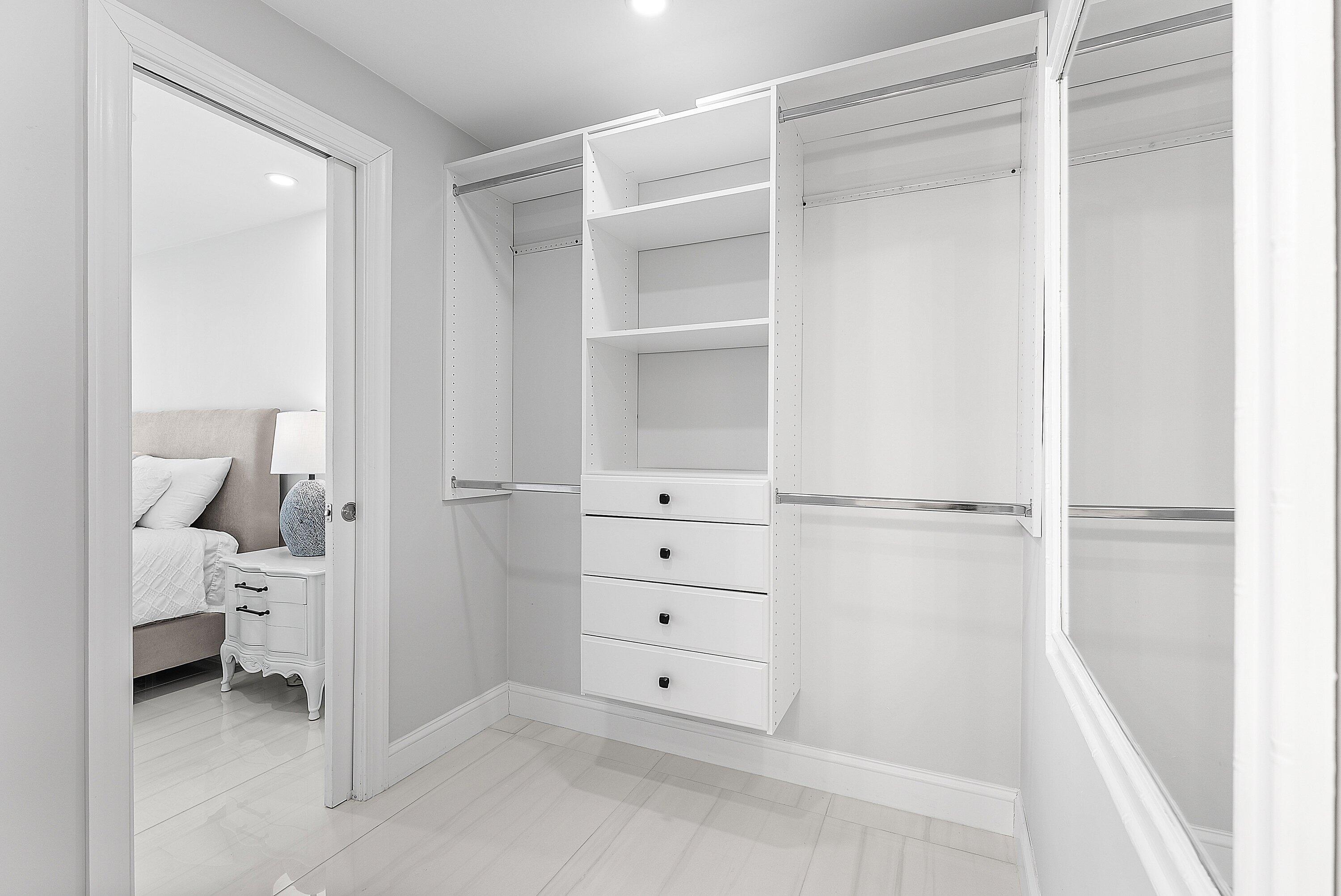 2800 South Ocean Boulevard, Unit 4E Boca Raton, FL 33432 - Photo 28 of 51 a view of walk in closet with empty racks