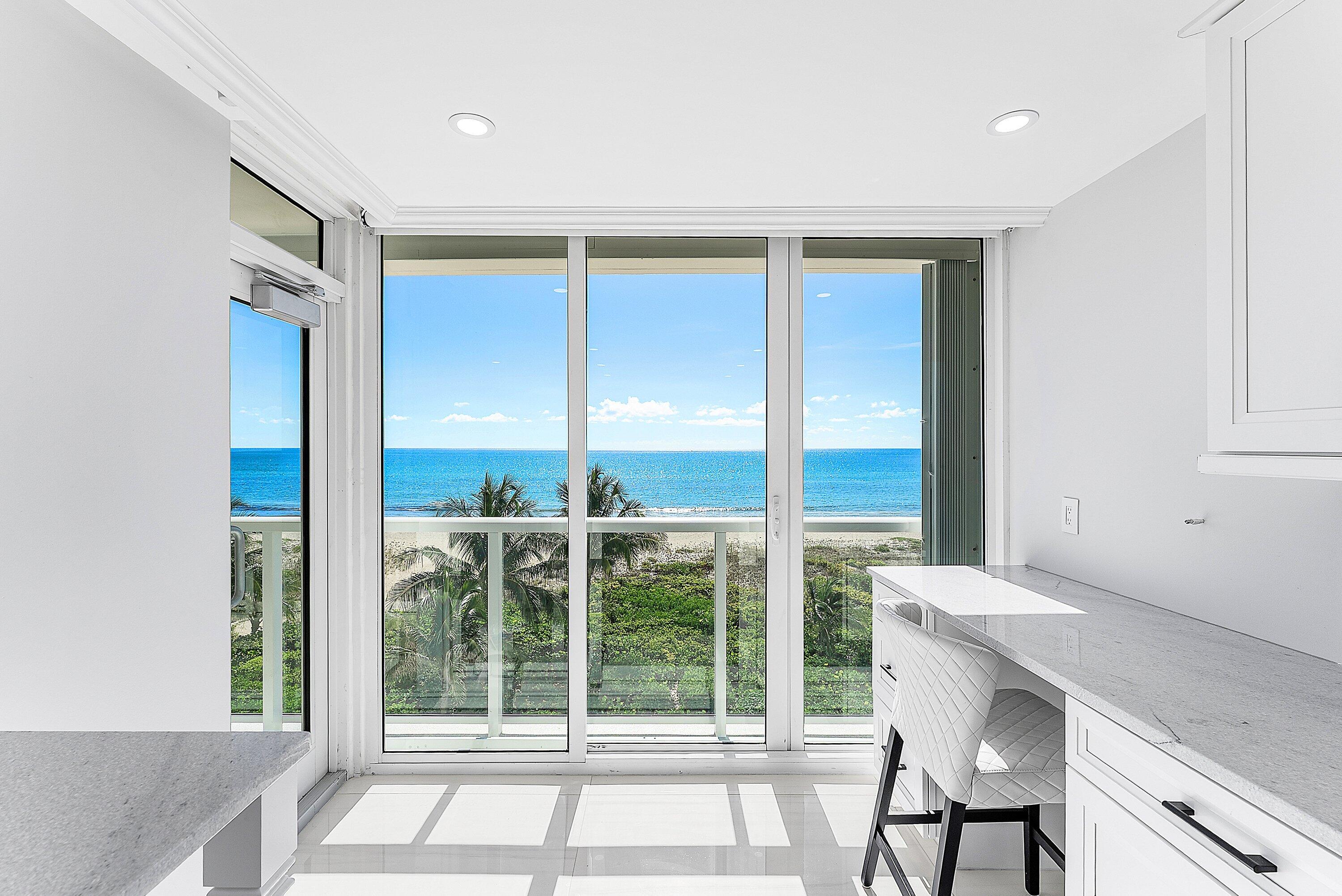 2800 South Ocean Boulevard, Unit 4E Boca Raton, FL 33432 - Photo 9 of 51 a view of an empty room with a window