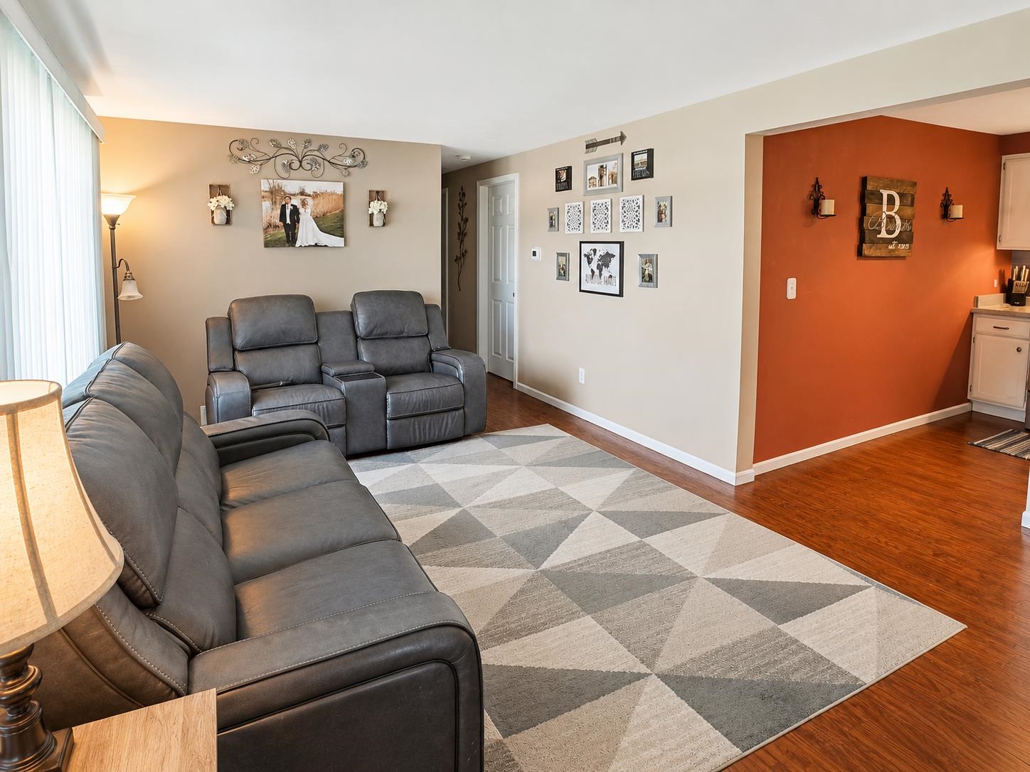 1124 Grove Street Menasha, WI 54952 - Photo 11 of 33